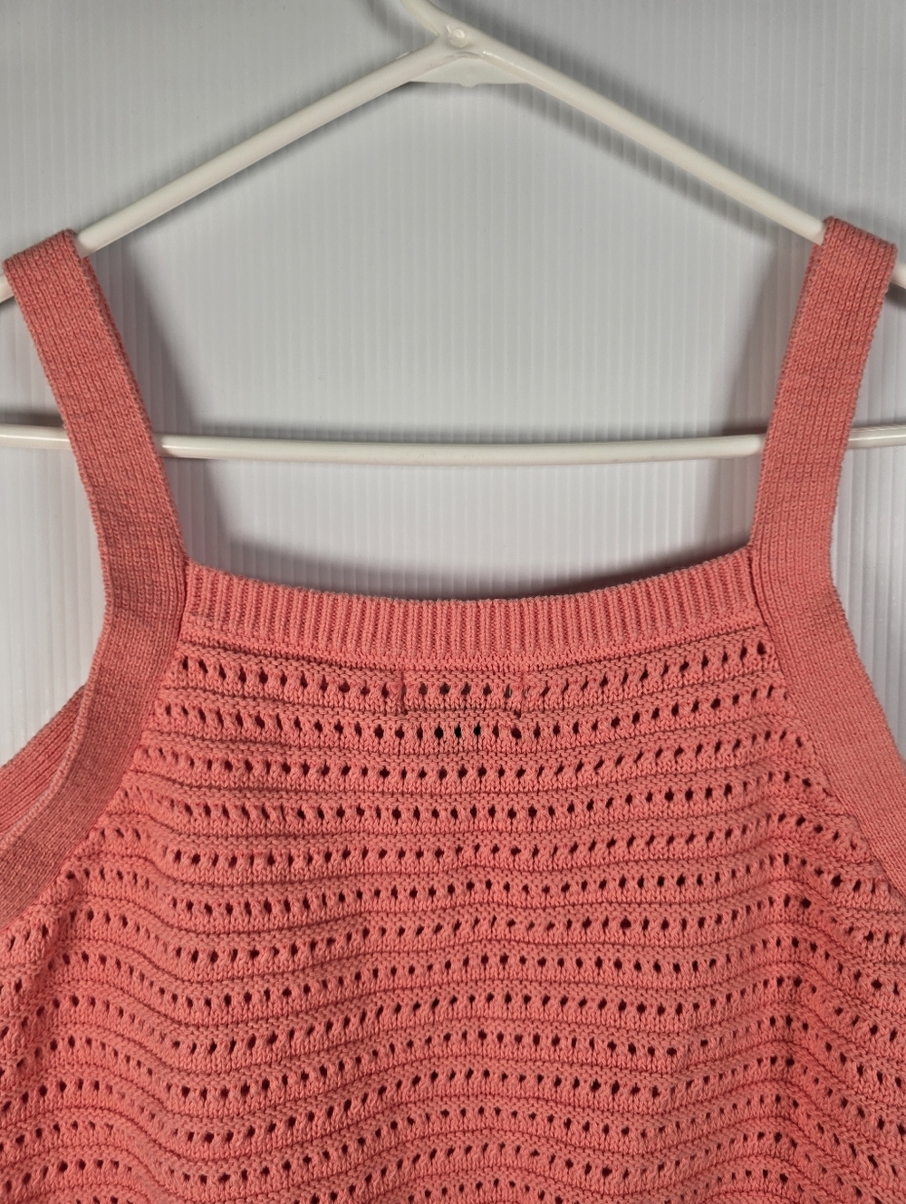 NWOT Universal Threads Bright Coral Women's Crochet Knit Crop Tank Top Size L - Picture 8 of 11